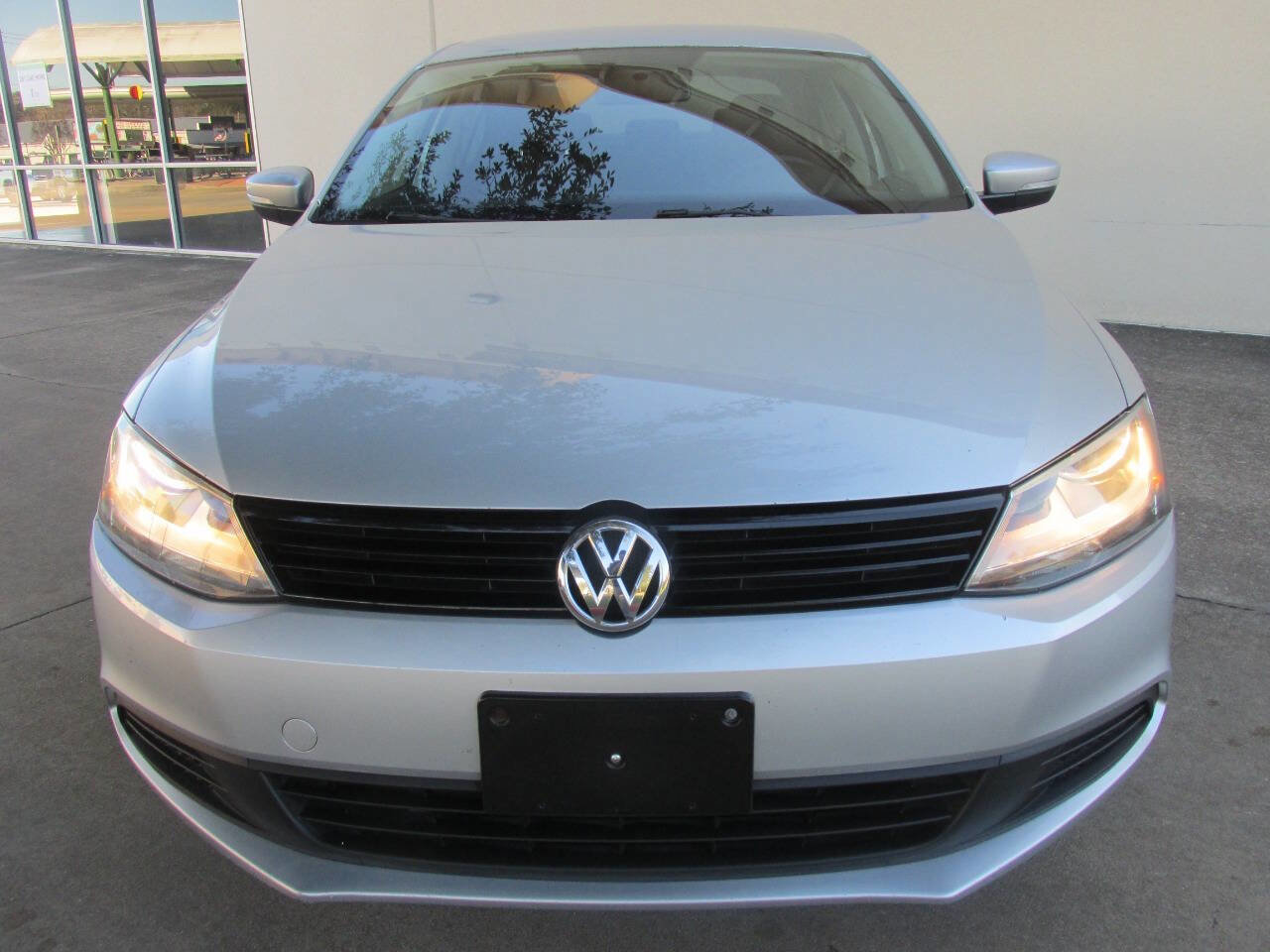 Used 2014 Volkswagen Jetta S image 3