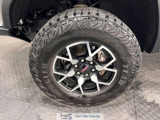 Used 2023 GMC Canyon AT4X image 19