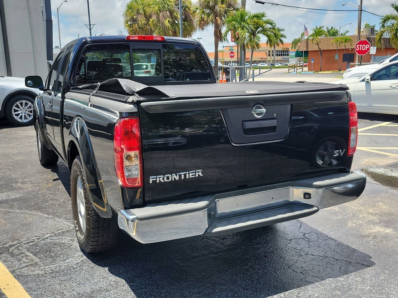 Used 2014 Nissan Frontier SV RWD image 6