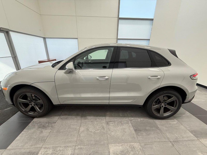 New 2026 Porsche Macan AWD/4WD image 2