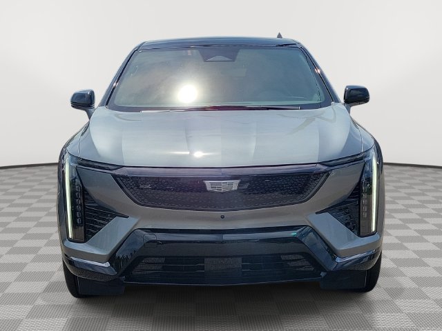 New 2027 Cadillac Optiq Sport w/ LPO, Floor Liner Package AWD/4WD image 2