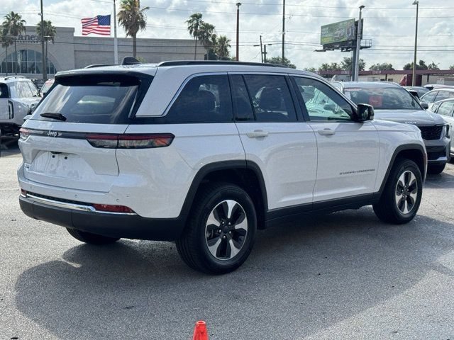 Used 2024 Jeep Grand Cherokee Limited 4xe AWD/4WD image 3