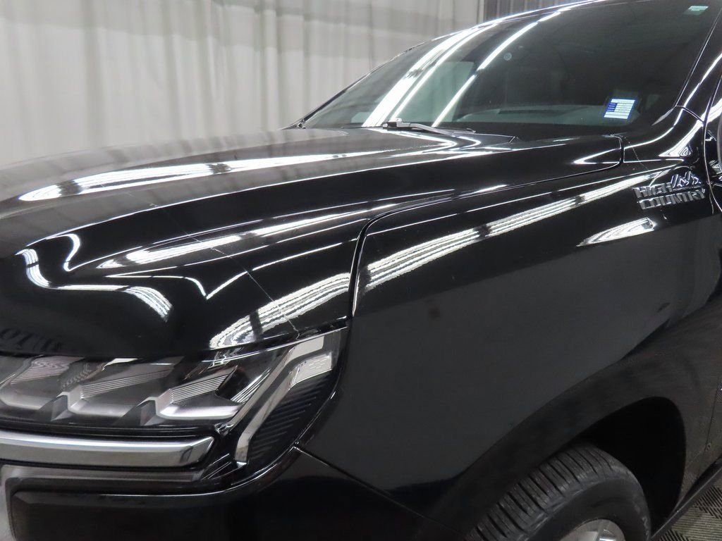 Used 2024 Chevrolet Suburban High Country AWD/4WD image 42