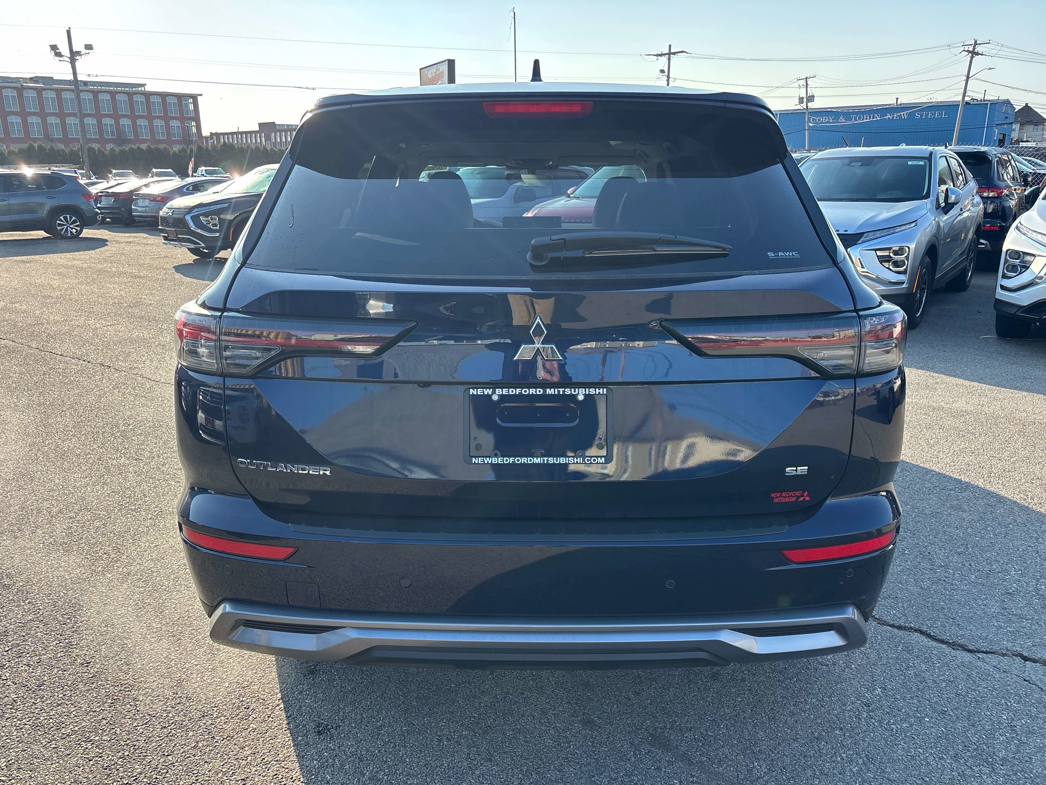 New 2026 Mitsubishi Outlander SE image 5