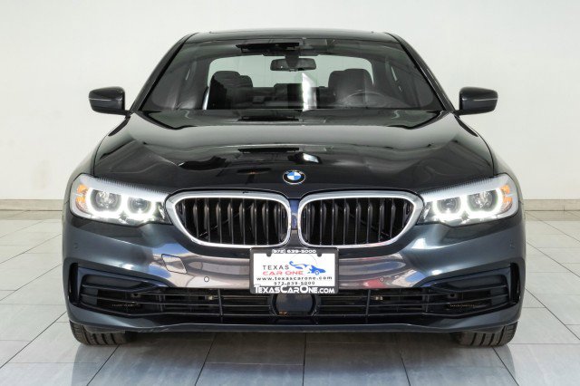 Used 2020 BMW 540i xDrive image 3