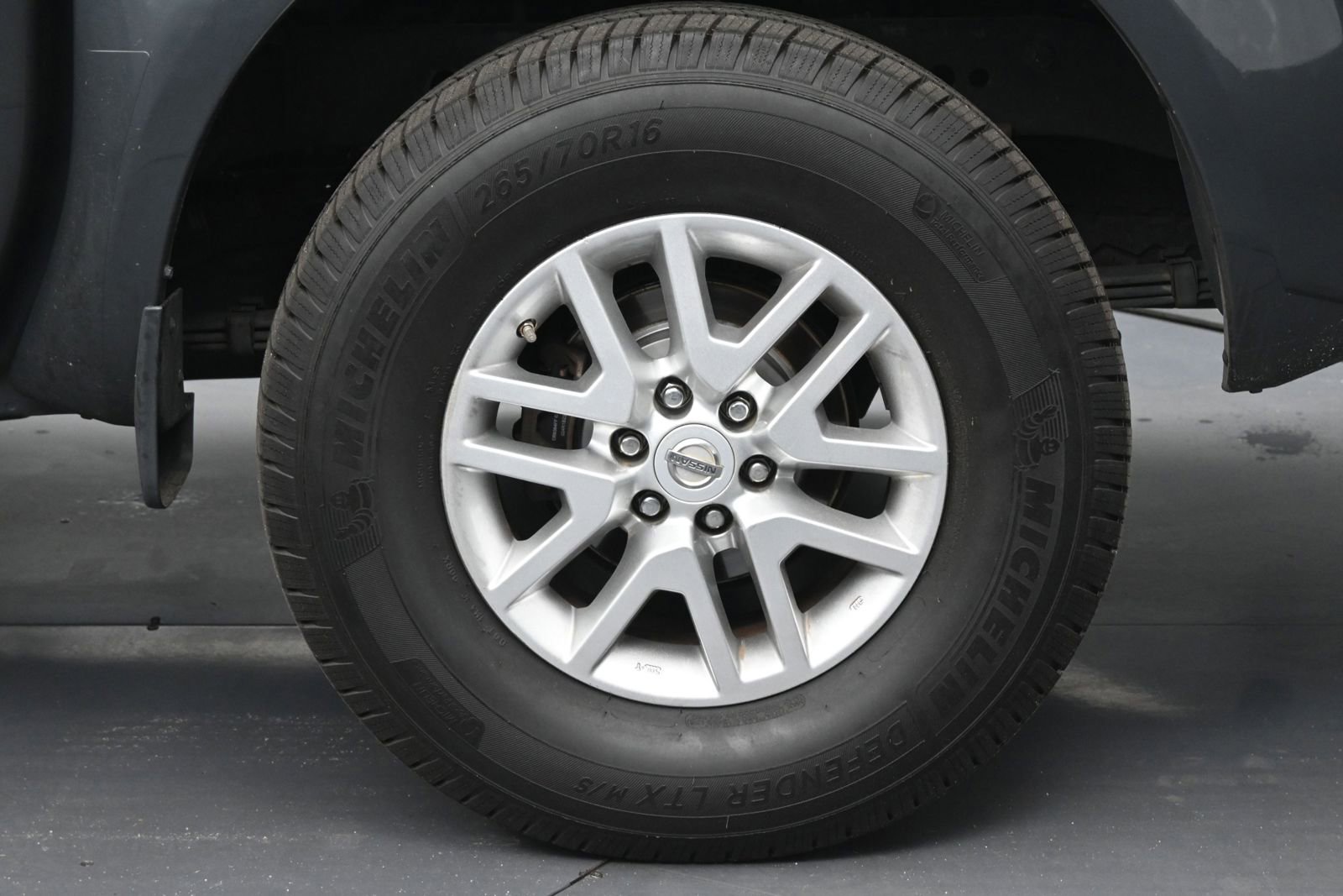 Used 2015 Nissan Frontier SV RWD image 16