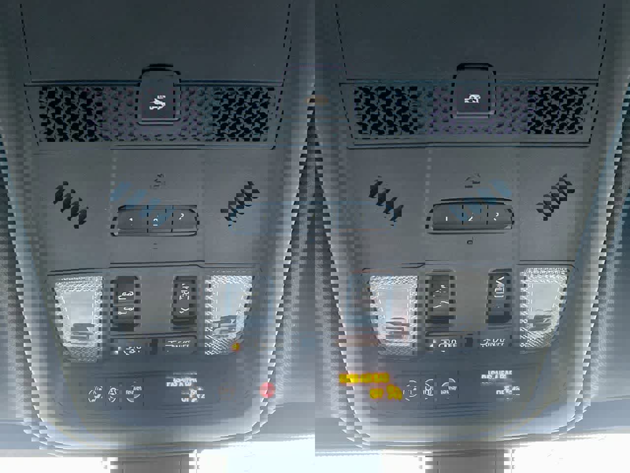 Used 2022 Cadillac XT5 Premium Luxury w/ LPO, Floor Liner Package image 31