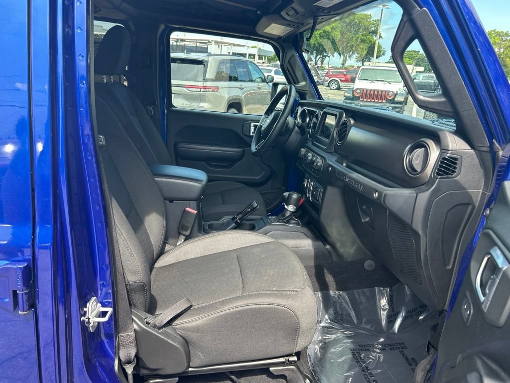 Used 2019 Jeep Wrangler Unlimited Sport S AWD/4WD image 22
