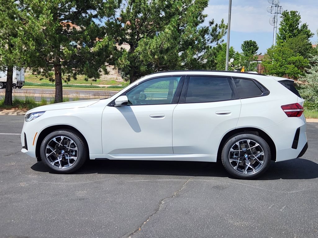 New 2026 BMW X3 xDrive30i w/ M Sport Package AWD/4WD image 2