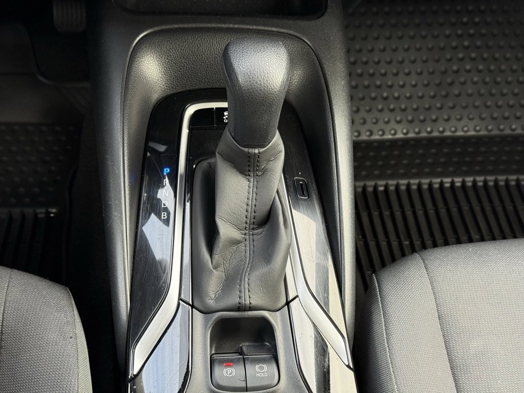 Used 2021 Toyota Corolla LE image 18