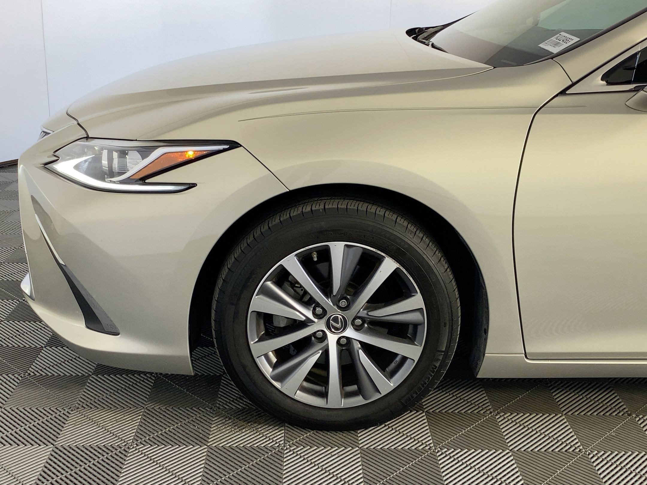 Used 2019 Lexus ES 350 image 9