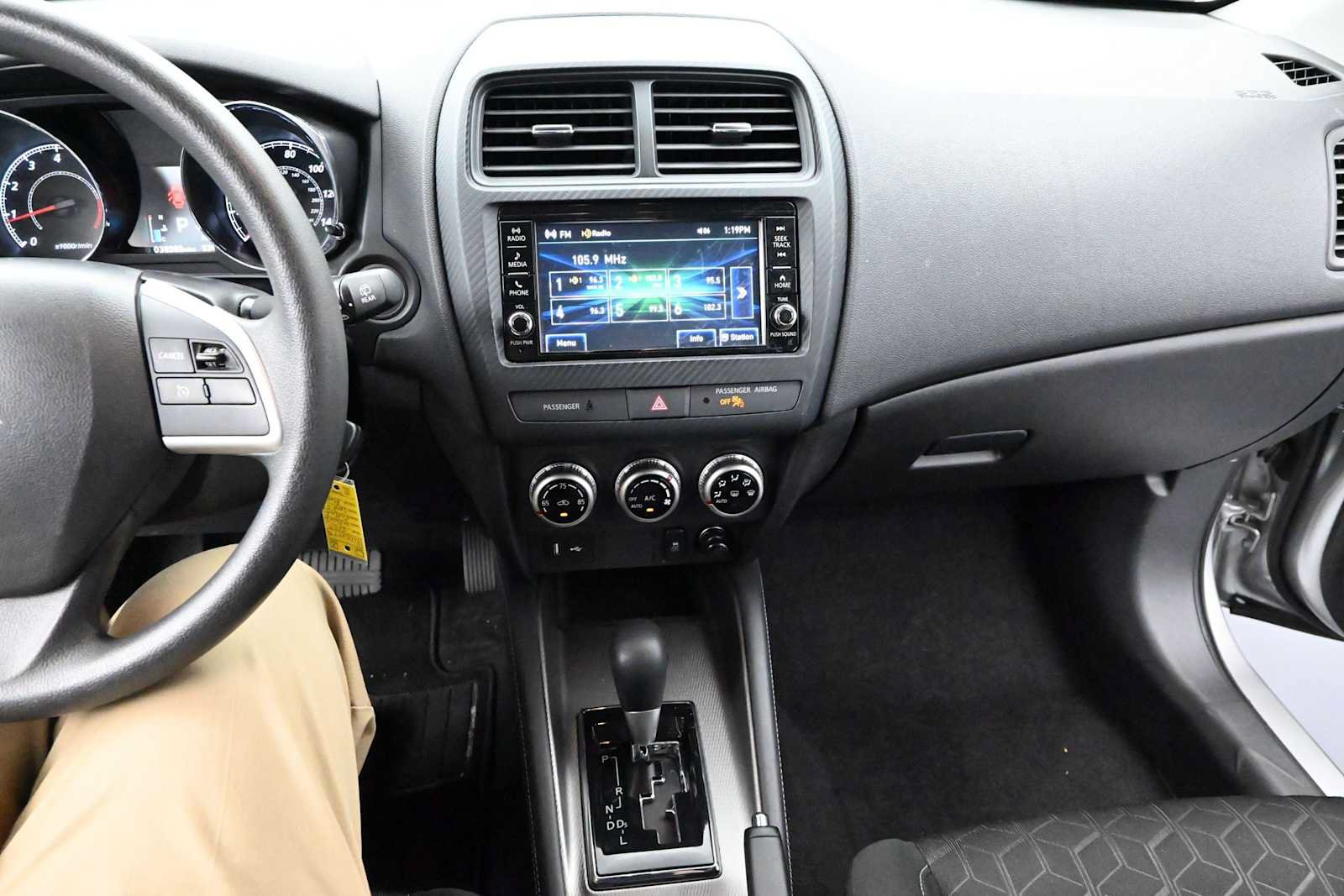 Used 2025 Mitsubishi Outlander Sport ES AWD/4WD image 15