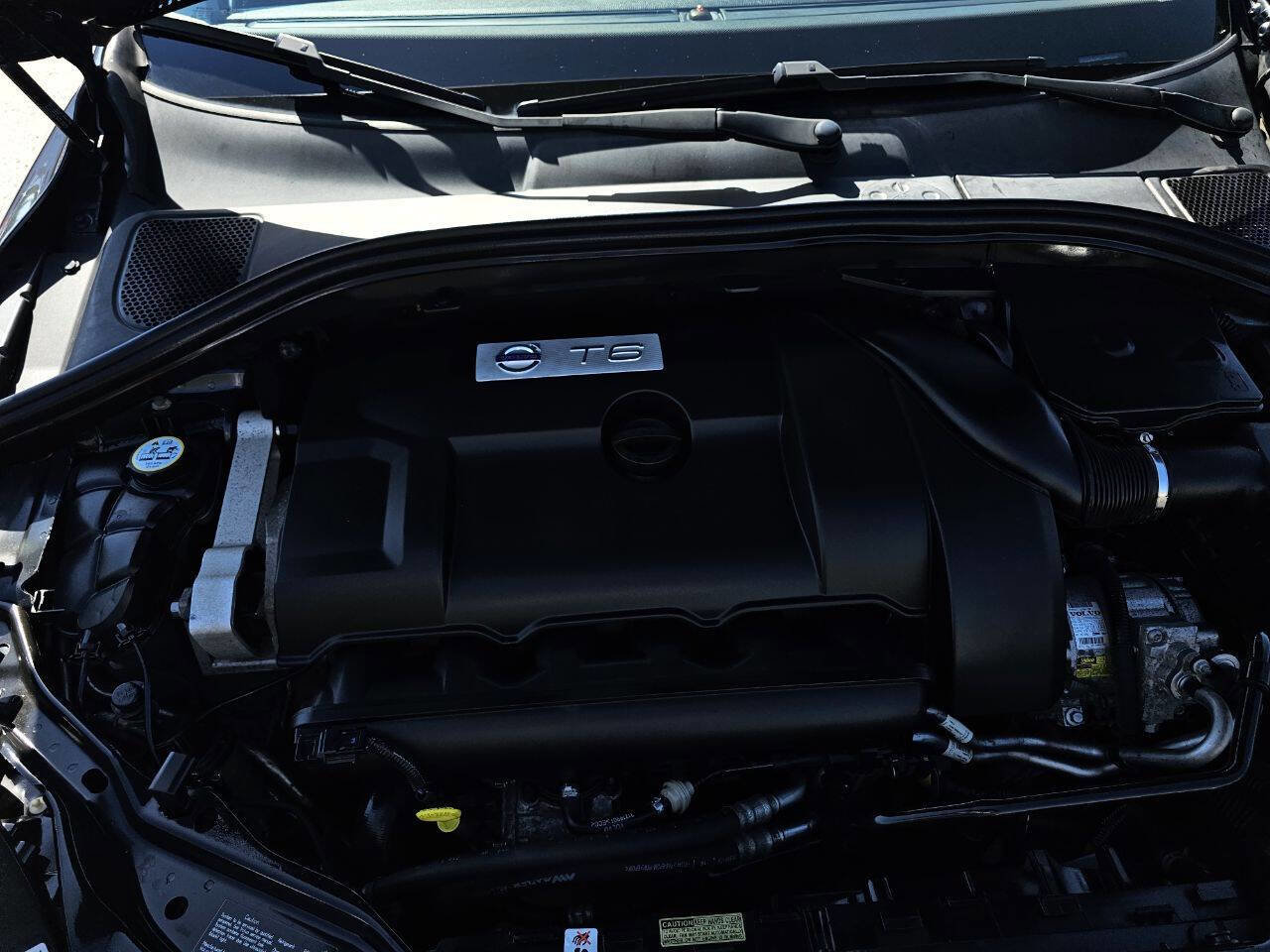 Used 2010 Volvo XC60 T6 image 20