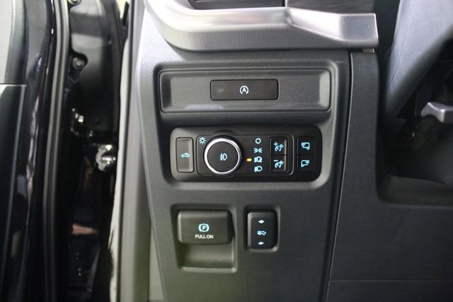 Used 2025 Ford F150 Lariat w/ Equipment Group 501A Mid image 13