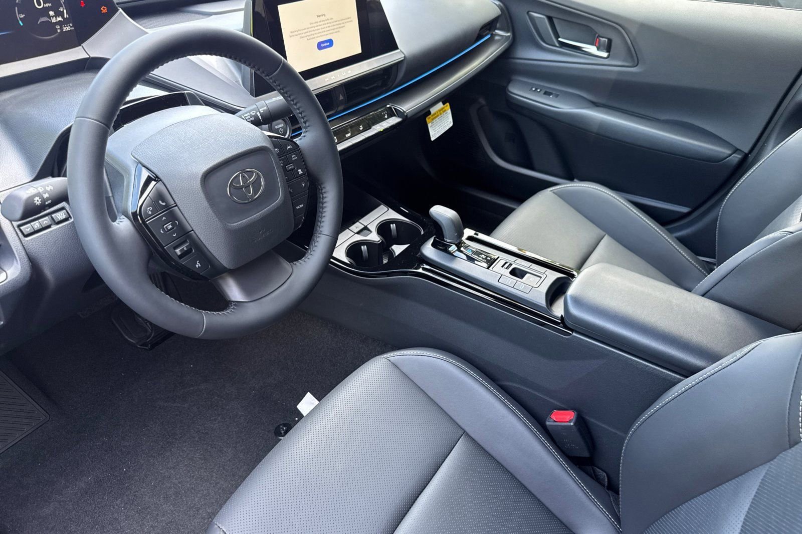 New 2026 Toyota Prius Plug-In Hybrid FWD image 10