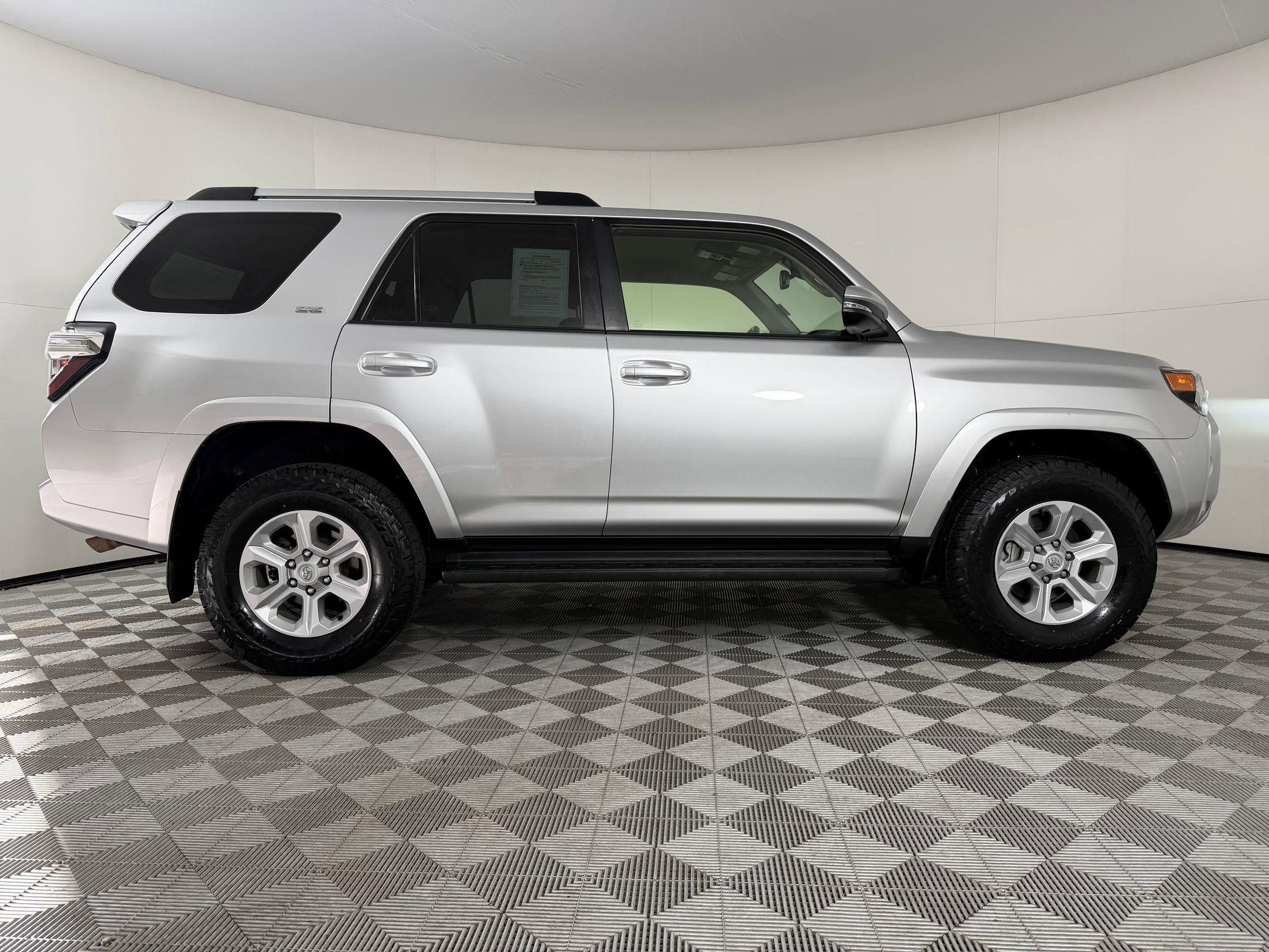 Certified 2024 Toyota 4Runner SR5 Premium image 7