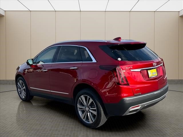 Used 2025 Cadillac XT5 Premium Luxury w/ Technology Package AWD/4WD image 4