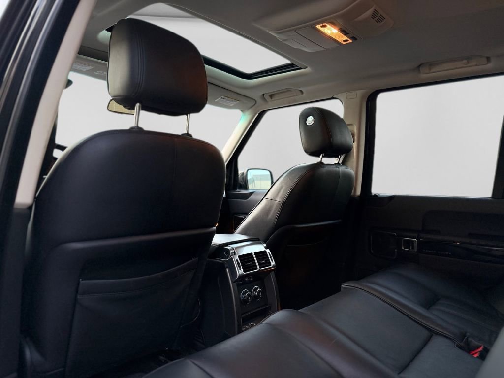 Used 2012 Land Rover Range Rover HSE image 17