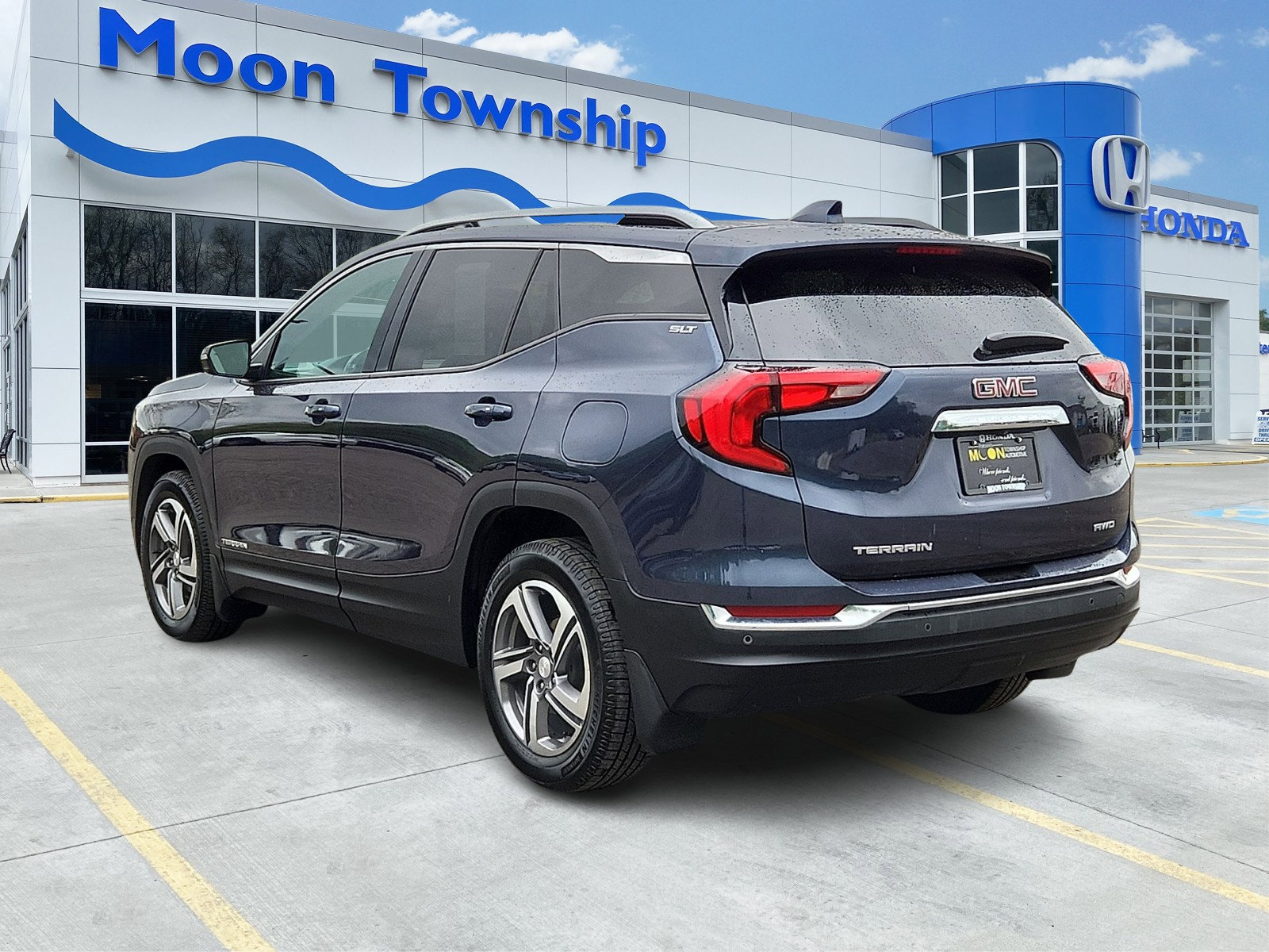 Used 2019 GMC Terrain SLT w/ Preferred Package AWD/4WD image 4