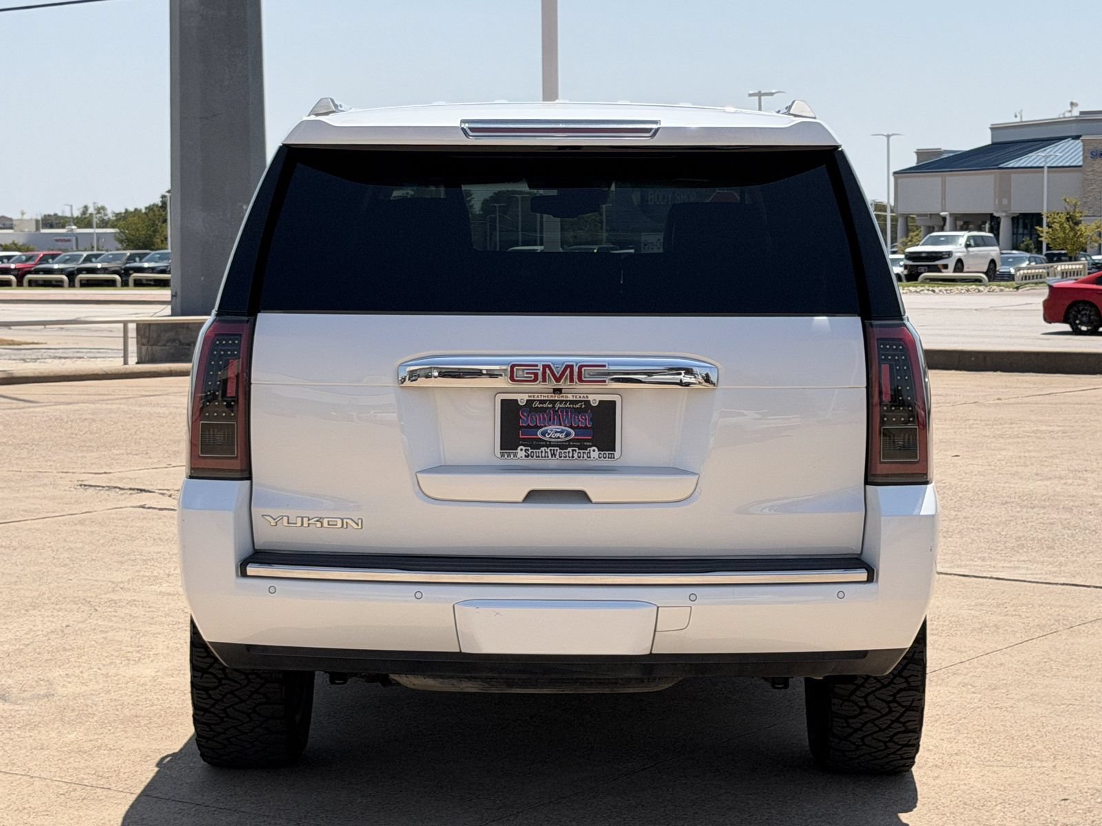Used 2016 GMC Yukon Denali w/ Open Road Package AWD/4WD image 5