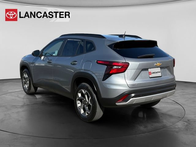 Used 2025 Chevrolet Trax LT FWD image 5