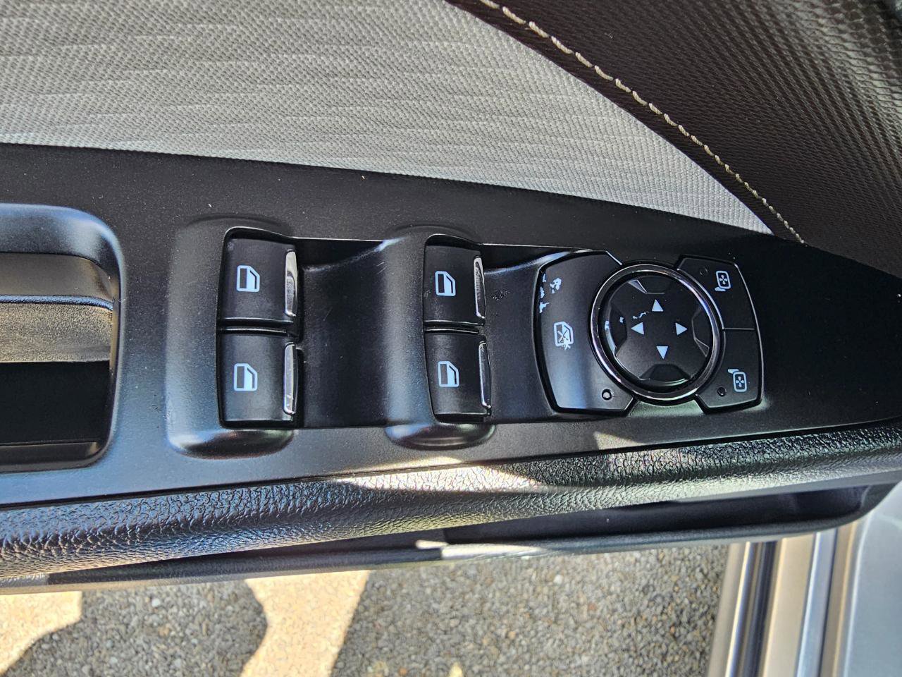 Used 2020 Ford Fusion SE w/ Equipment Group 151A FWD image 30
