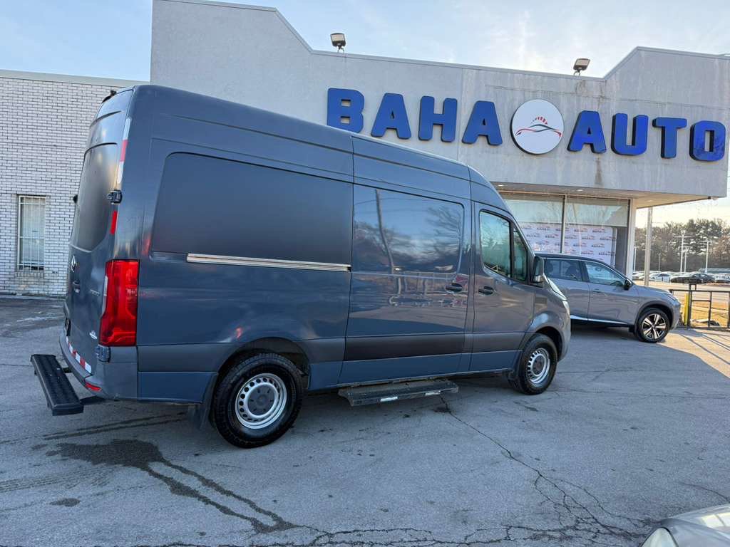 Used 2019 Mercedes-Benz Sprinter 144 image 4