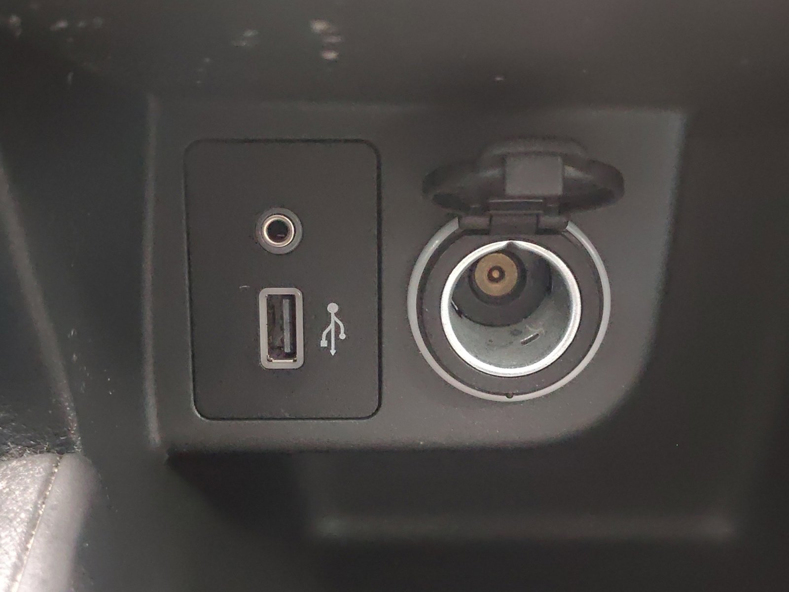 Used 2023 Nissan Kicks S FWD image 21