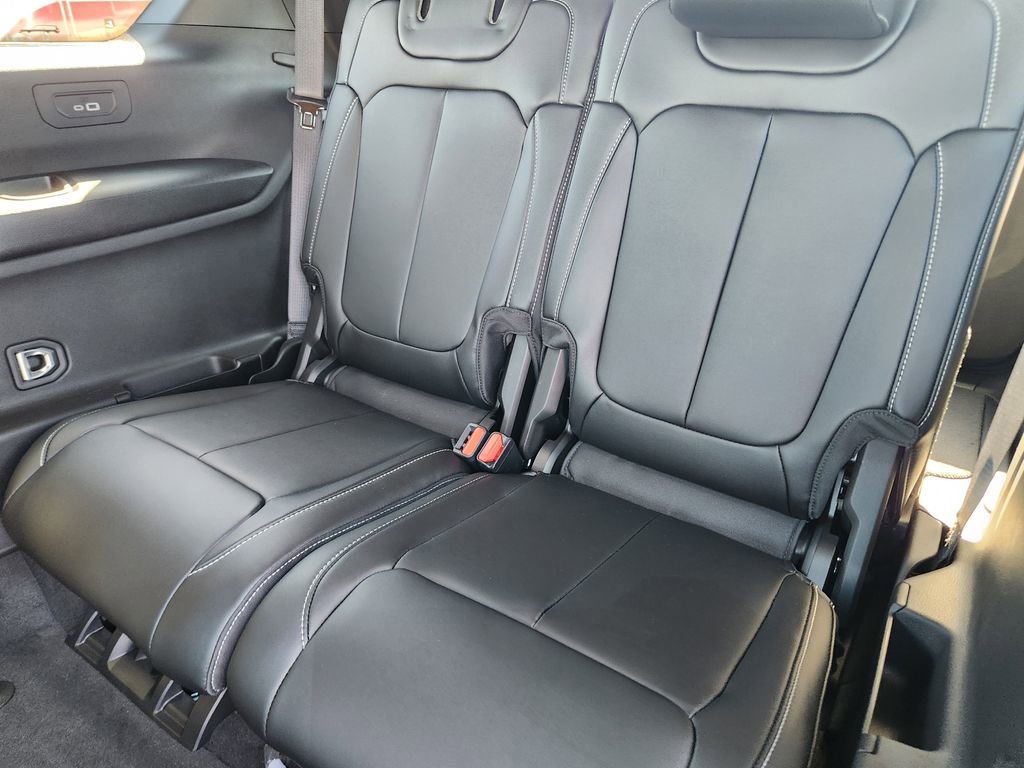 New 2025 Jeep Grand Cherokee L Limited image 21