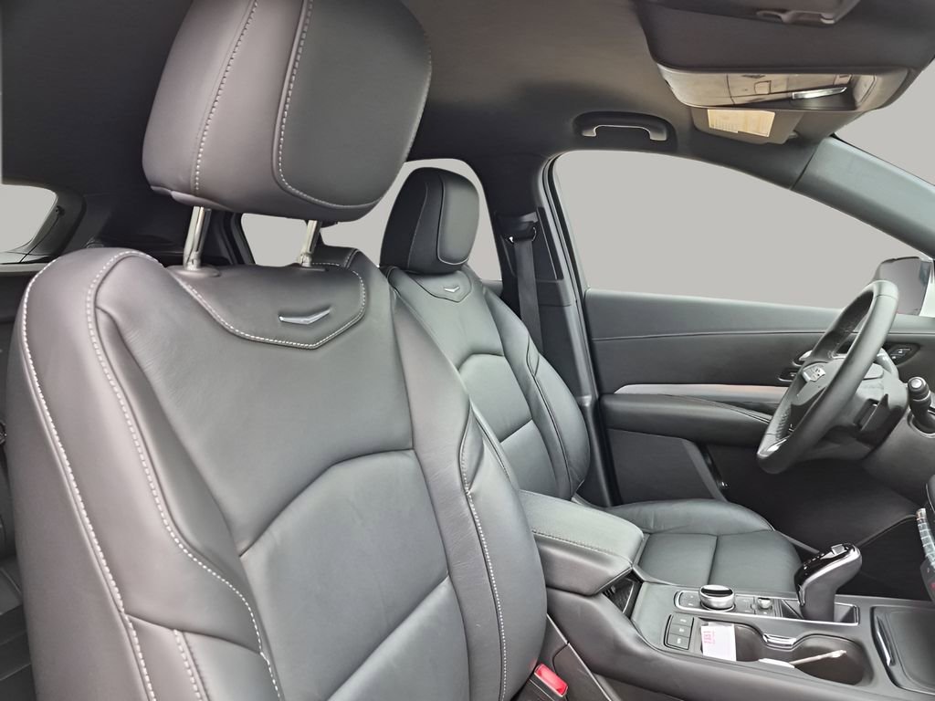 Certified 2021 Cadillac XT4 Premium Luxury w/ LPO, Radiant Package image 15