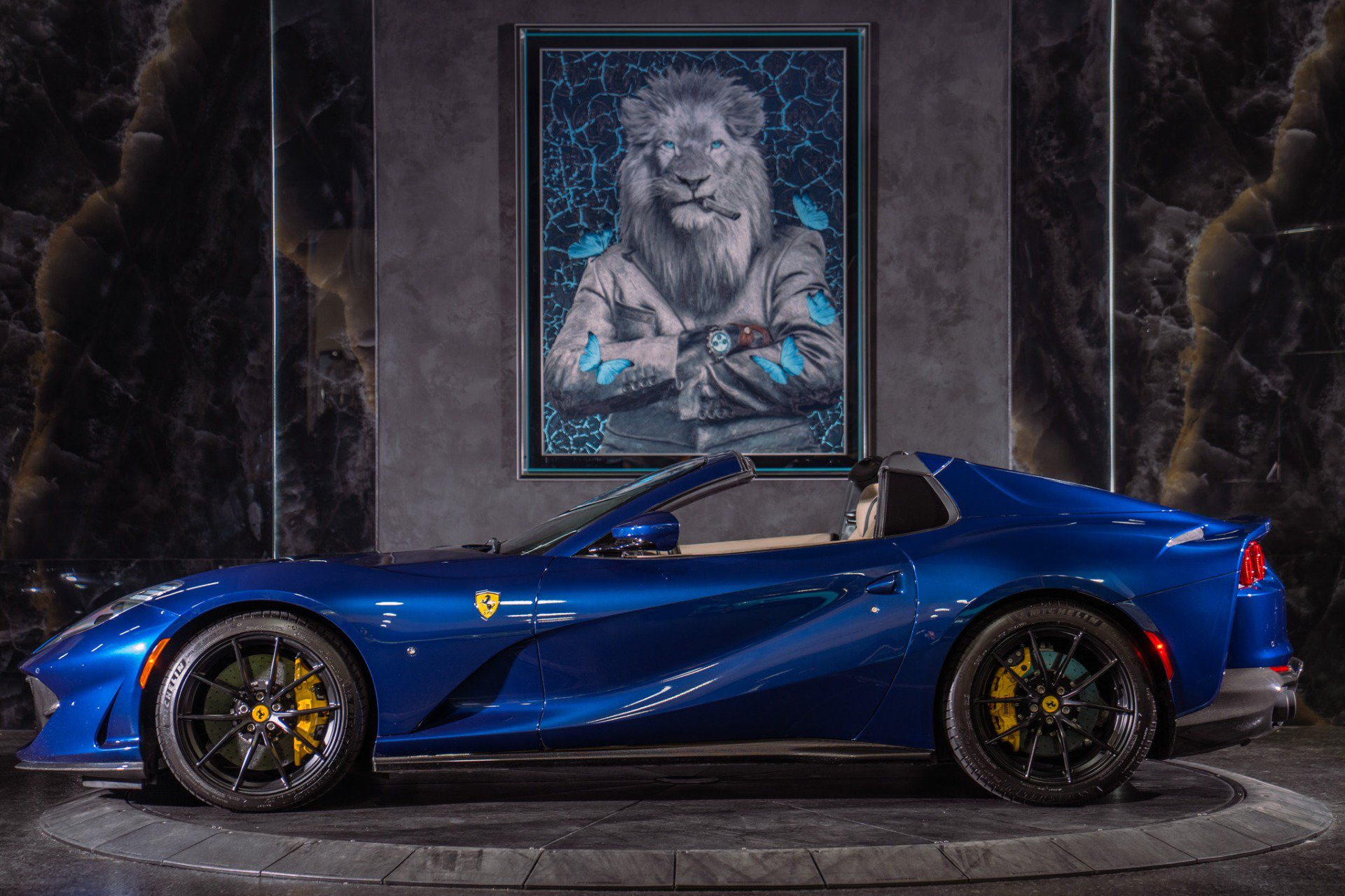 Used 2021 Ferrari 812 GTS RWD image 5
