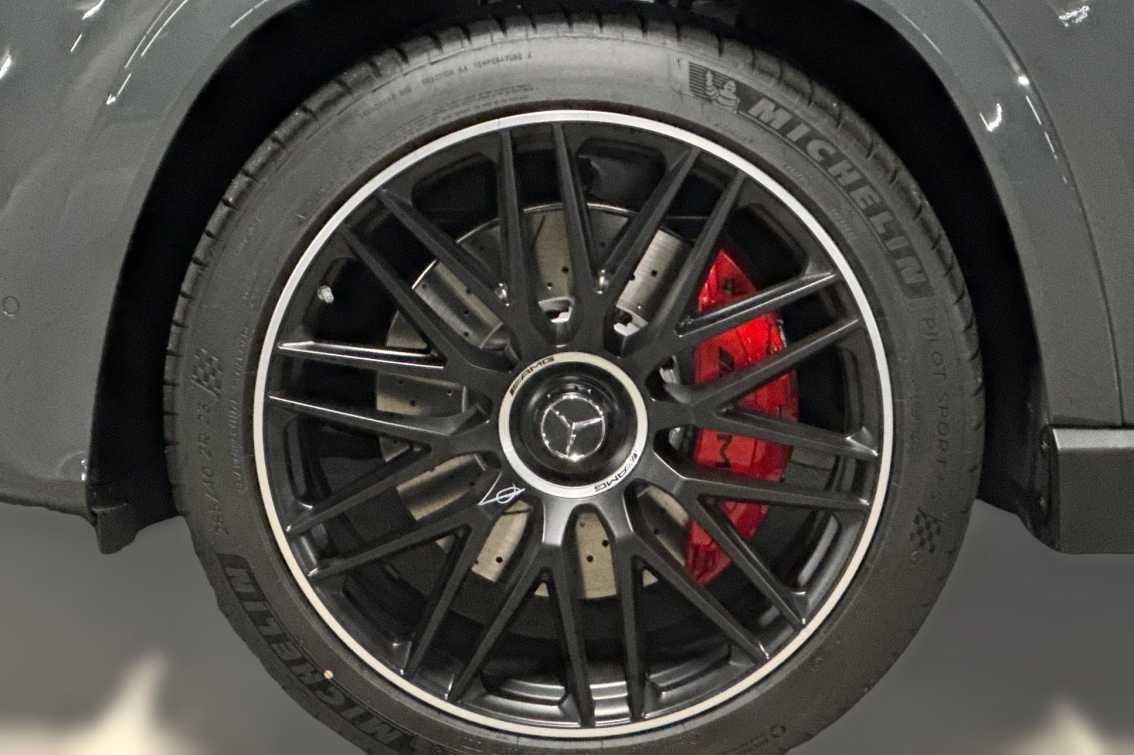 New 2026 Mercedes-Benz GLS 63 AMG 4MATIC image 9