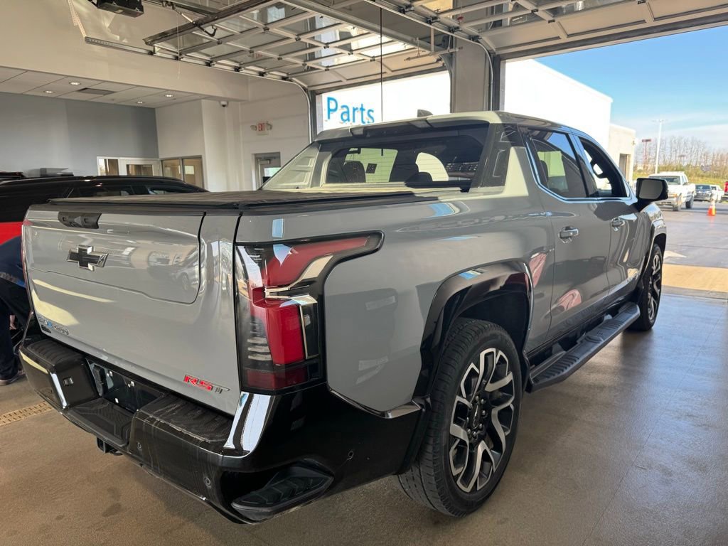 Used 2025 Chevrolet Silverado EV RST image 3