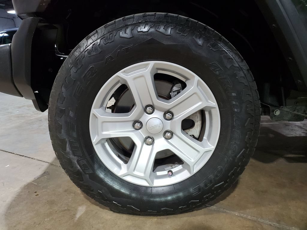 Used 2021 Jeep Wrangler Unlimited Sport AWD/4WD image 37