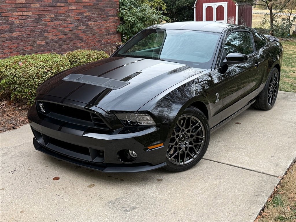 Used 2013 Ford Mustang Shelby GT500 RWD image 6