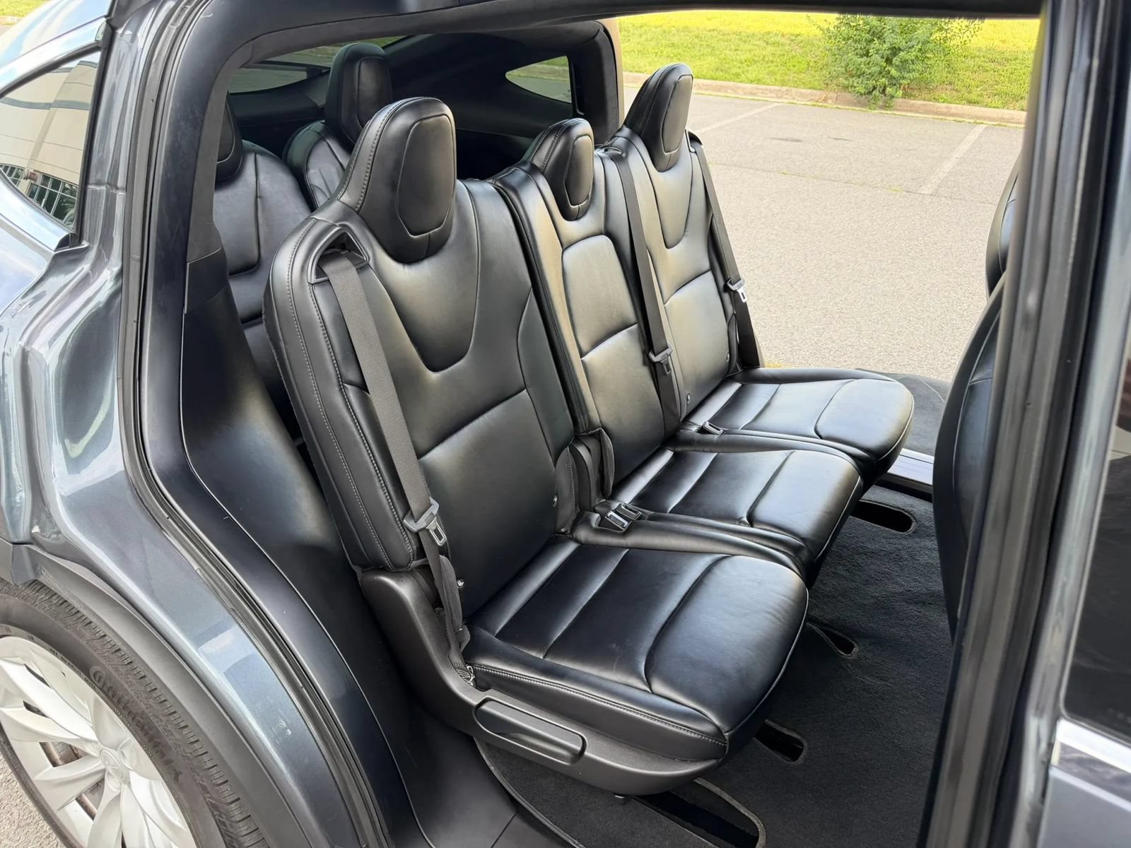 Used 2017 Tesla Model X 75D AWD/4WD image 17