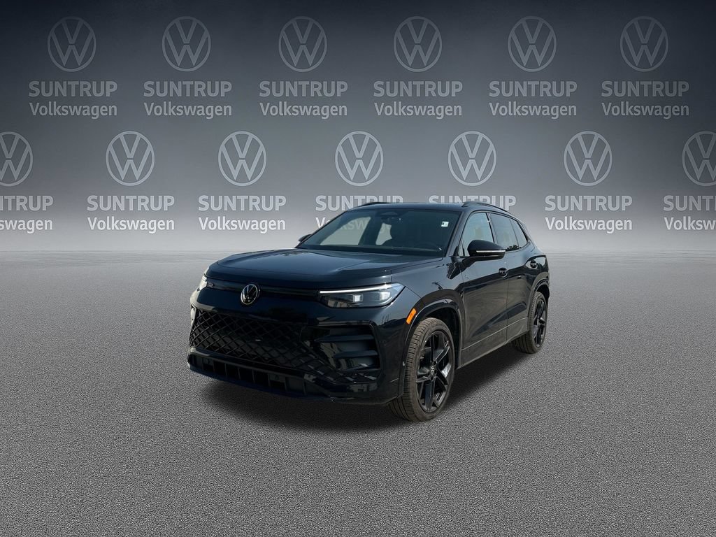 Used 2025 Volkswagen Tiguan SE R-Line FWD image 32