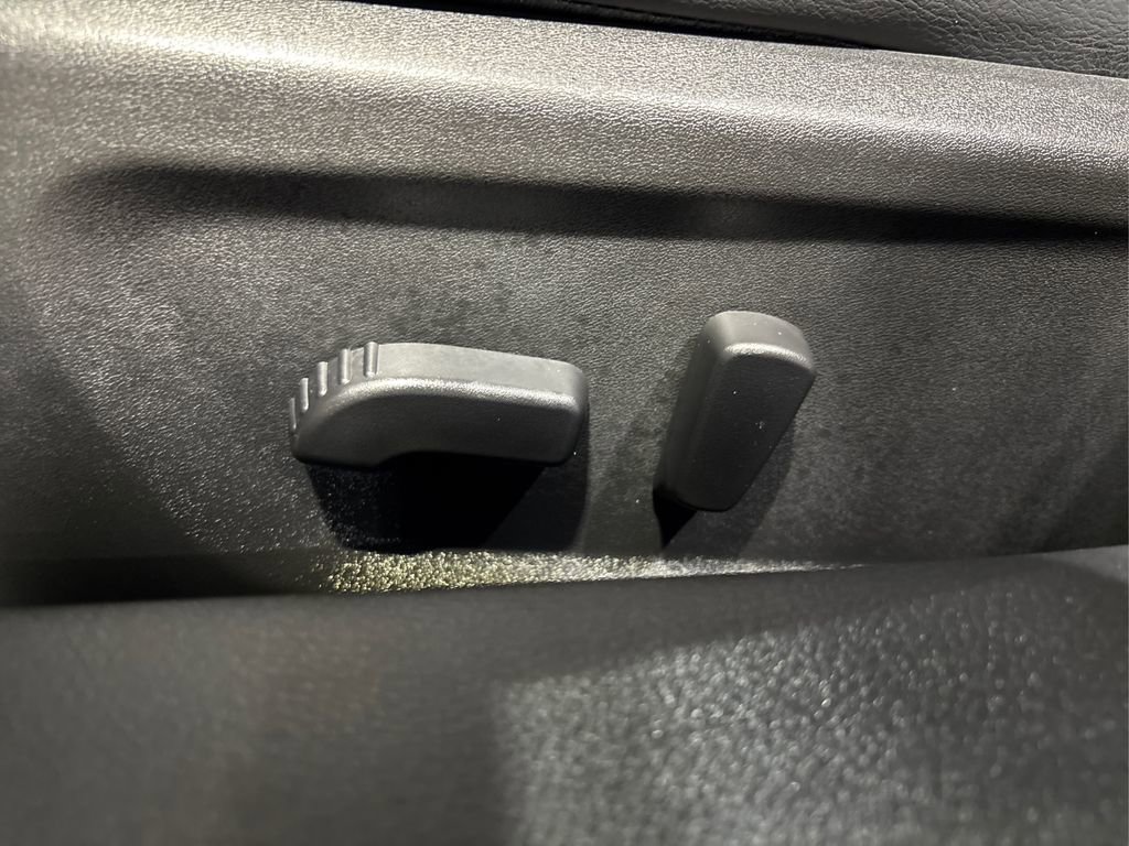 Used 2025 Nissan Altima 2.5 SR image 34