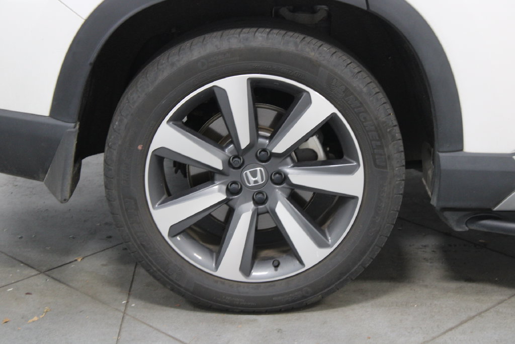 Used 2023 Honda Pilot Touring image 12