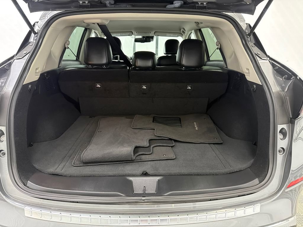 Used 2024 Nissan Murano SV image 19