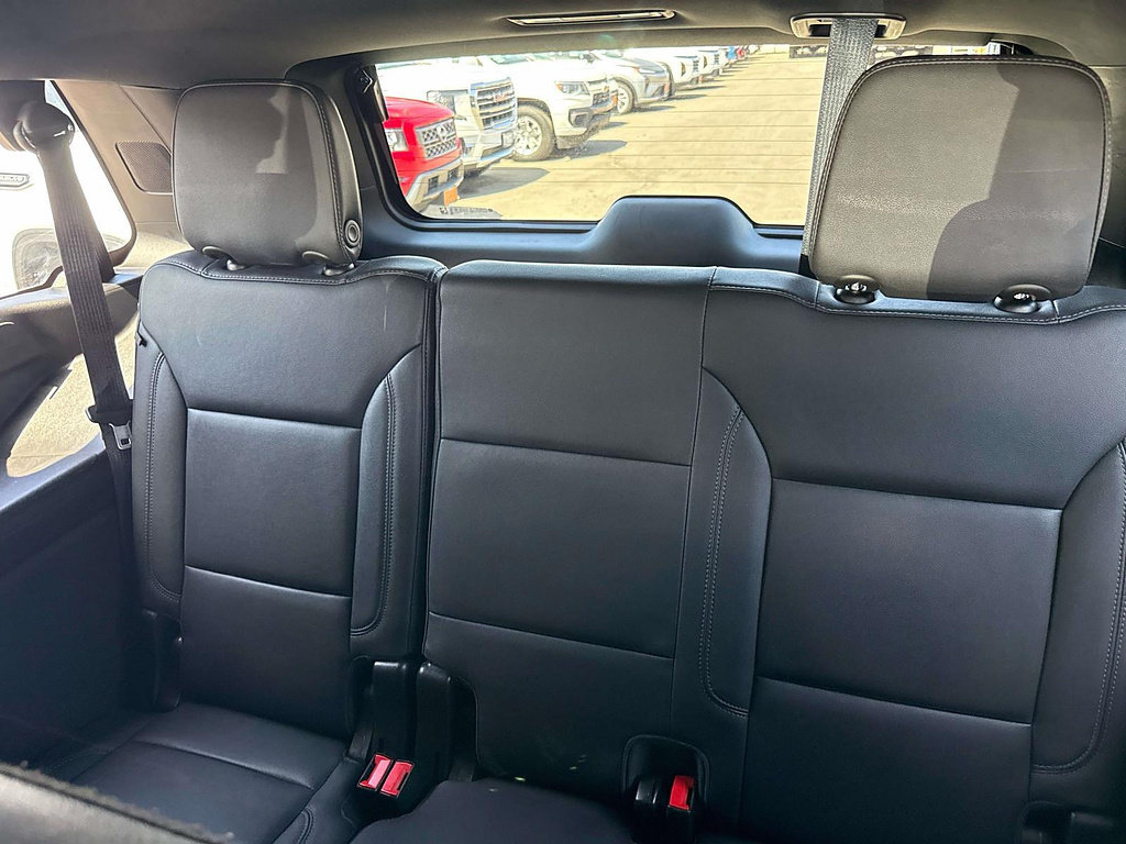 Used 2024 Chevrolet Tahoe LT RWD image 12