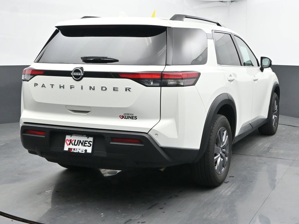 Used 2025 Nissan Pathfinder SV AWD/4WD image 10