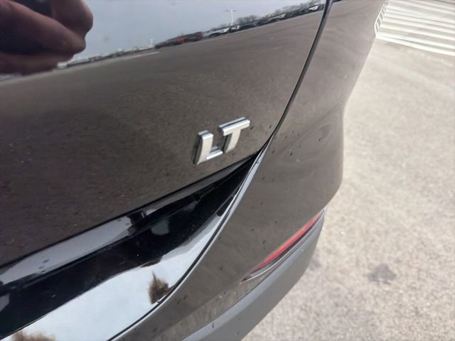 Used 2023 Chevrolet Equinox LT w/ LPO, Floor Liner Package image 9