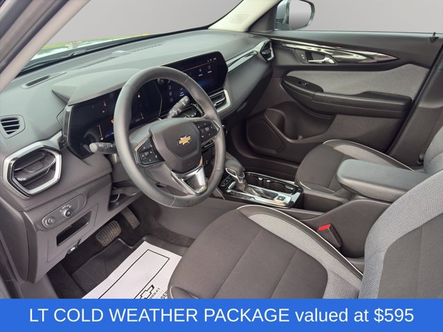 Used 2025 Chevrolet TrailBlazer LT w/ Convenience Package AWD/4WD image 9