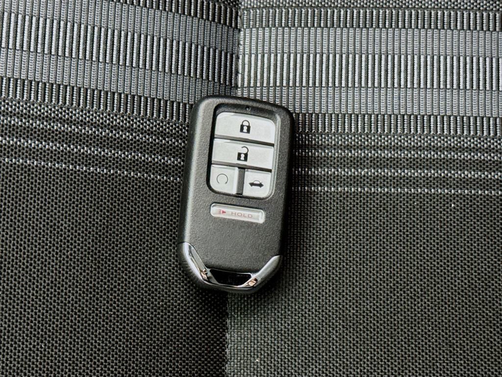 Used 2025 Honda Civic Sport image 29