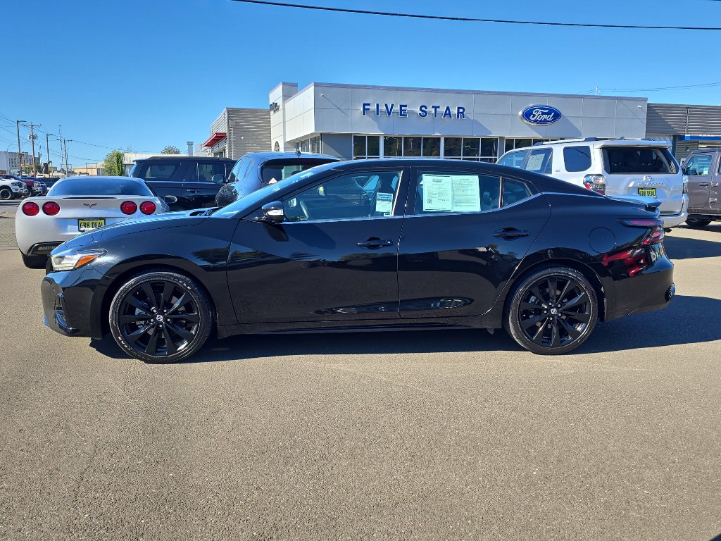 Used 2022 Nissan Maxima SR w/ Sport Mat Group image 6