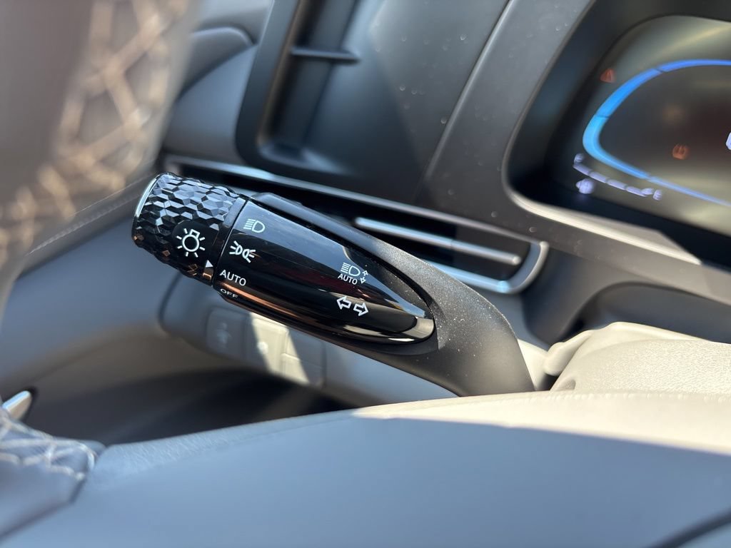 New 2025 Hyundai Elantra Sport FWD image 25