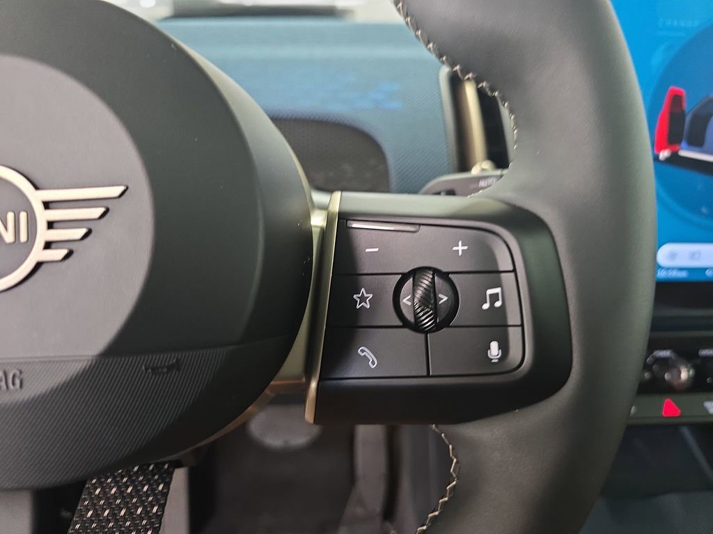 Used 2025 MINI Cooper Countryman SE image 21