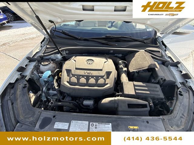 Used 2018 Volkswagen Passat 2.0T SE image 30