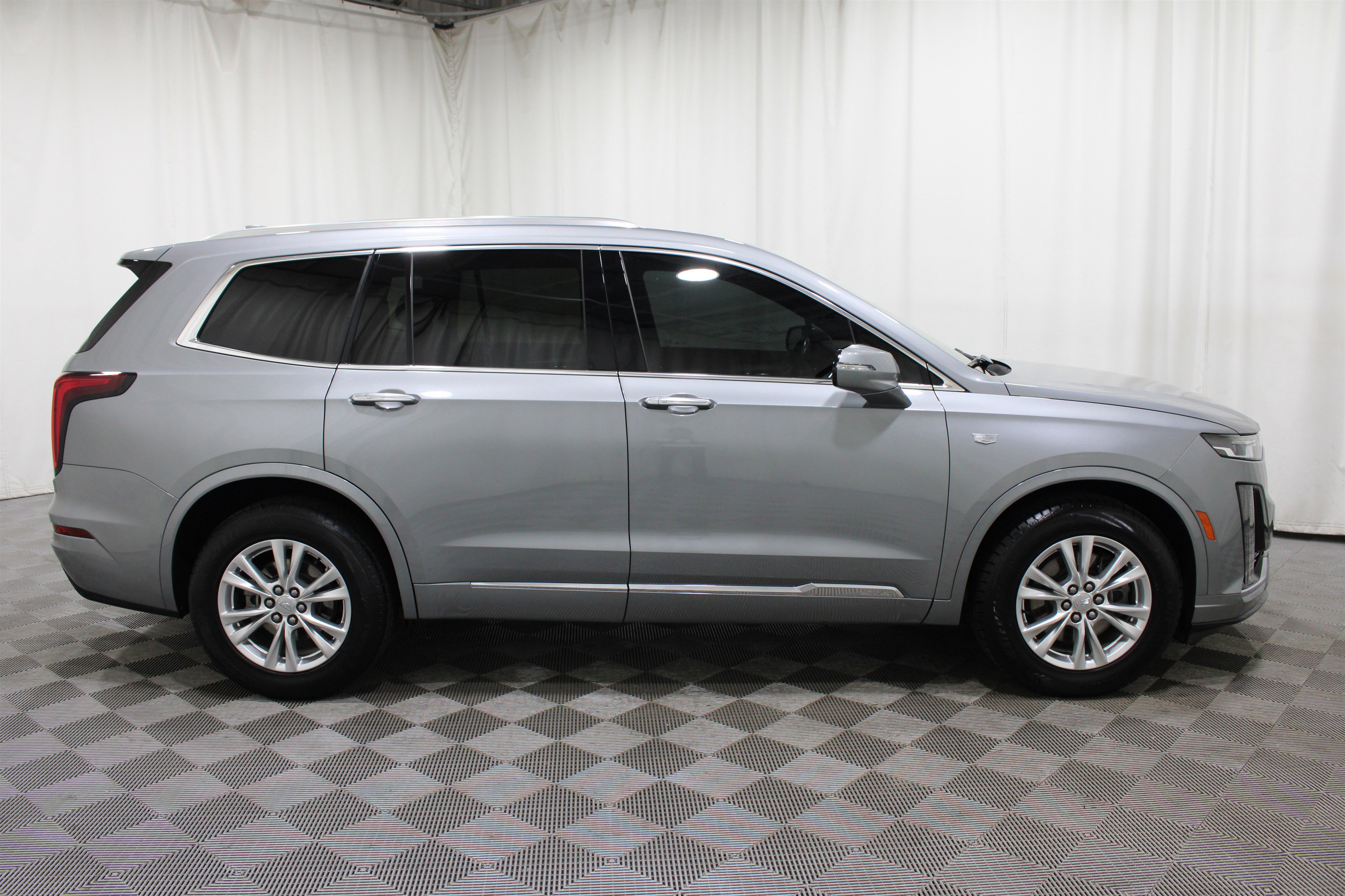 Certified 2024 Cadillac XT6 Luxury image 31